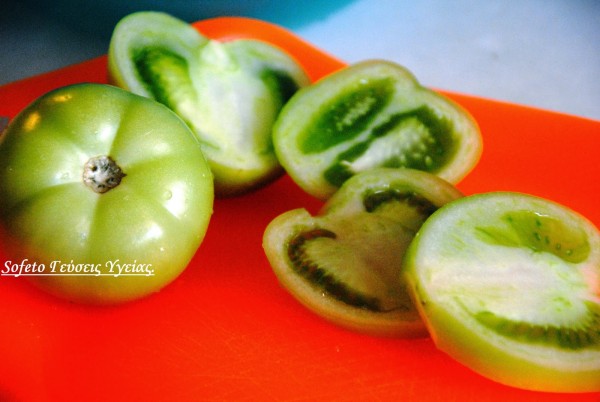 σαλάχι με πράσινες ντομάτες